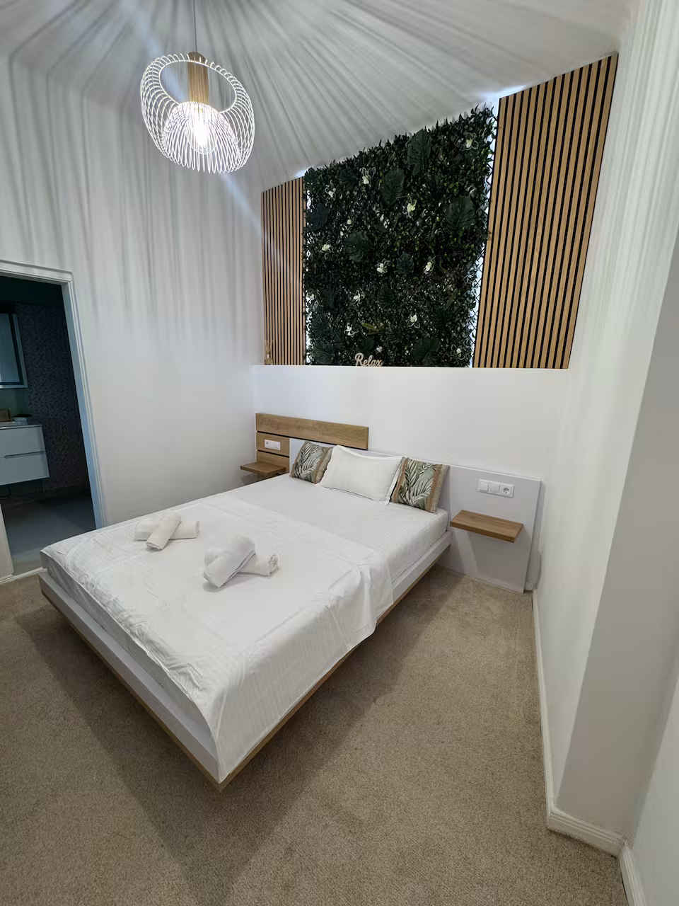 FLH - Central Oasis - Green